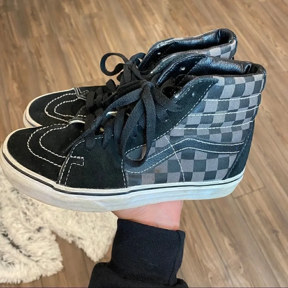 VANS - U SK8-HI SHOES IN BLACK/PEWTER 3.5